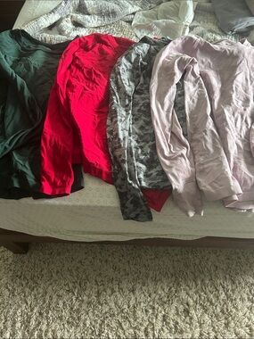 Athleta 4 Long-Sleeve Tops - Dark Green, Red, Camo Gray, Light Pink size small